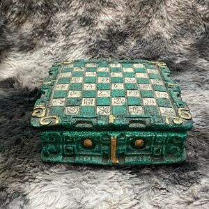 Vintage Mayan Aztec Chess Set Complete Green & White 8x8
inches
